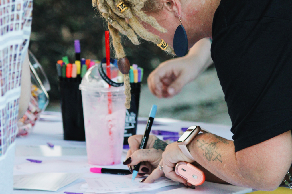 Overdose Awareness Day 2026 Wall of Remembrance Note Crafting